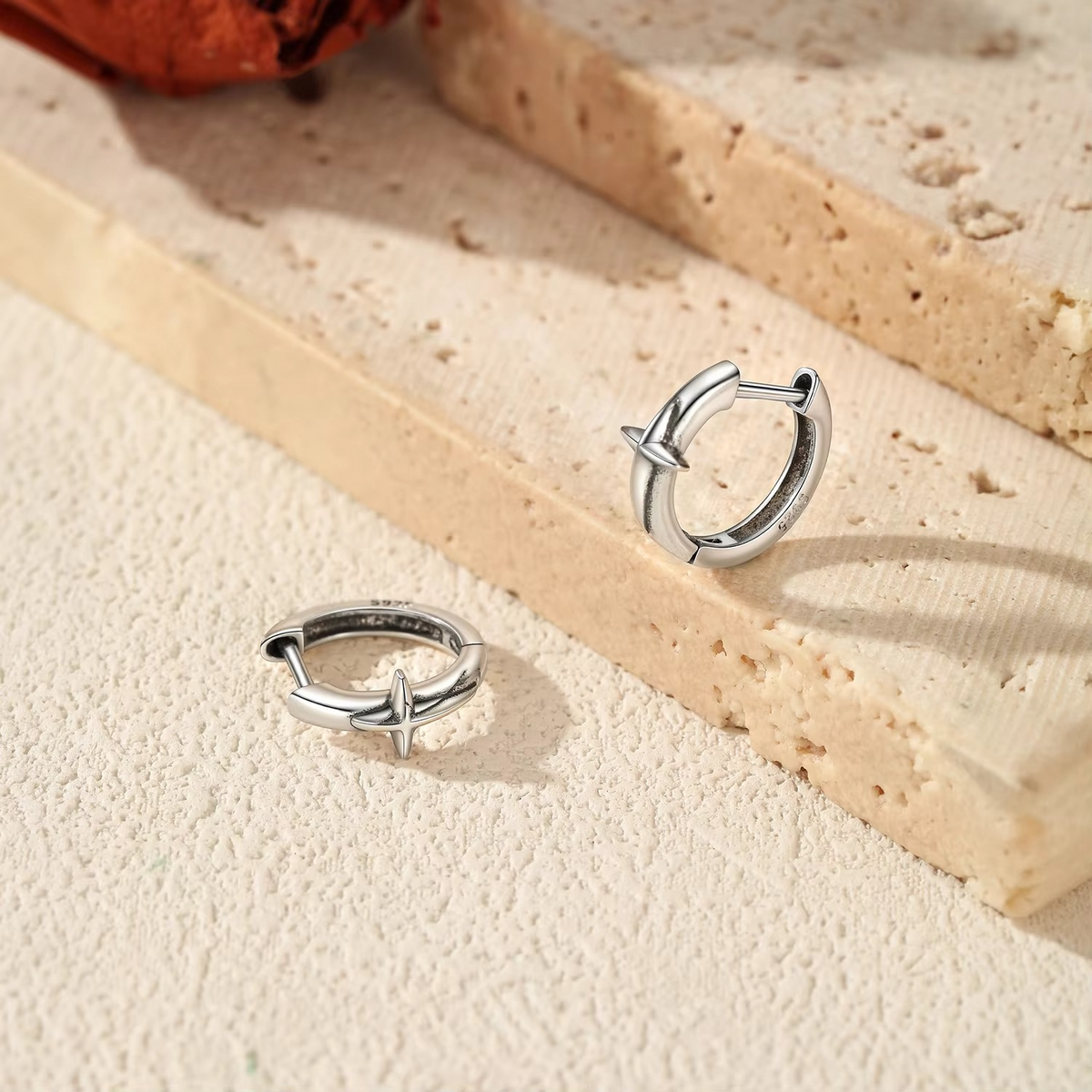 Retro Exquisite Stars Small Hoop Earrings
